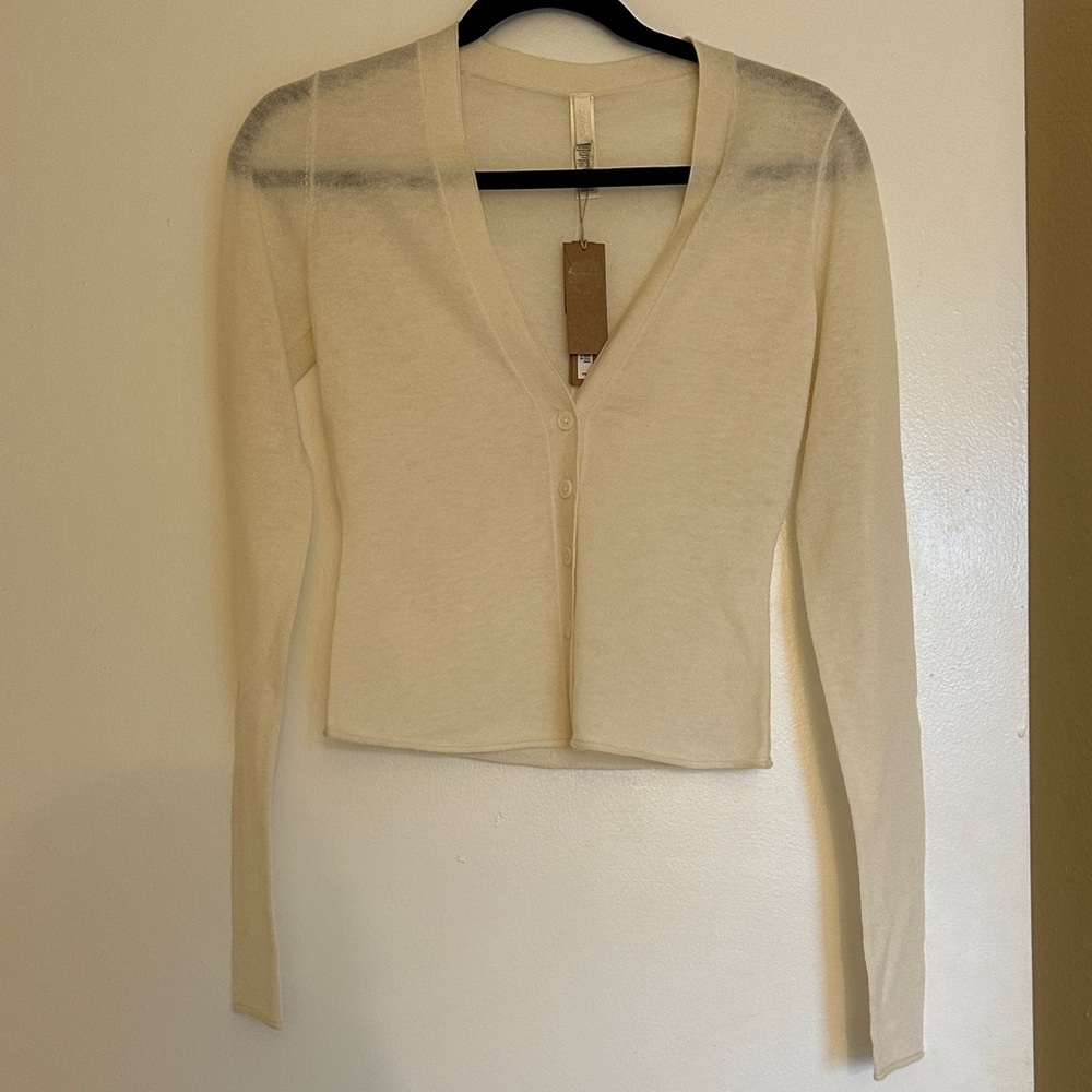 SKIMS featherweight cashmere cardigan egret XXS